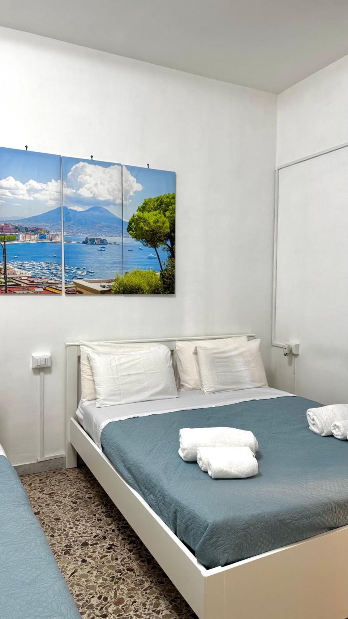 נאפולי House Piazza Garibaldi By Loveinthetravel מראה חיצוני תמונה